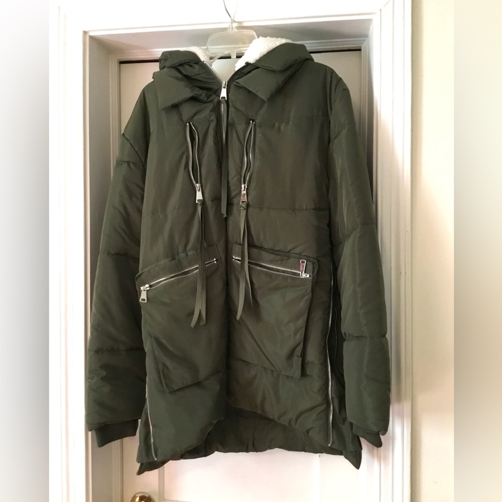 Astor PL Quilted Puffer Coat Like New!